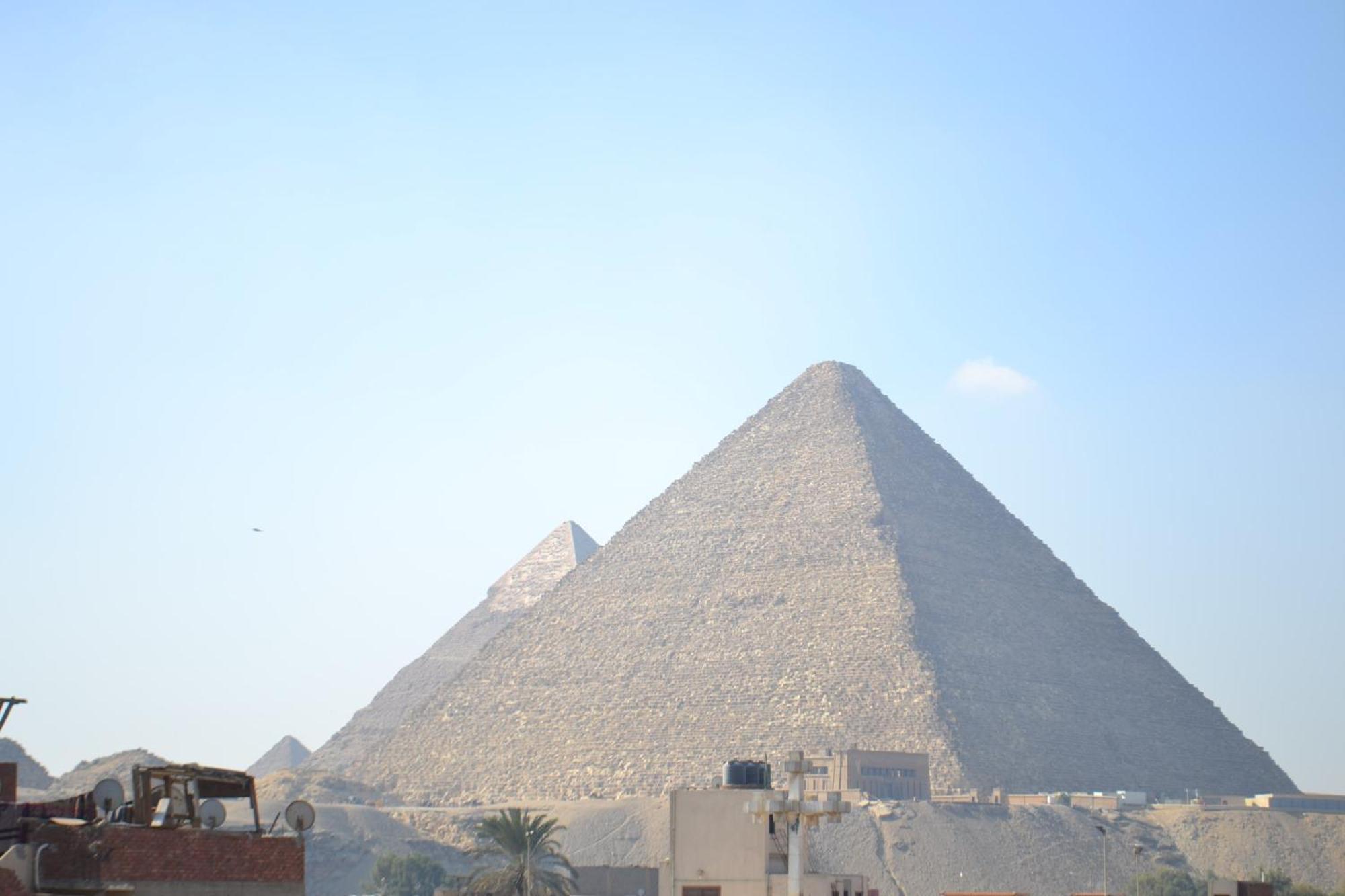 Sami Holiday Inn - Pyramids View Rooftop Al Kawm al Akhdar Exterior photo