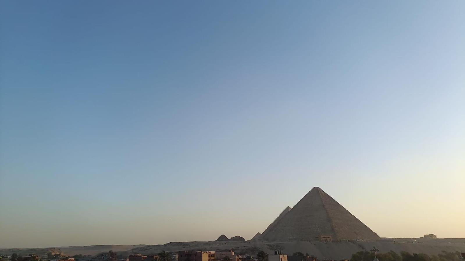 Sami Holiday Inn - Pyramids View Rooftop Al Kawm al Akhdar Exterior photo