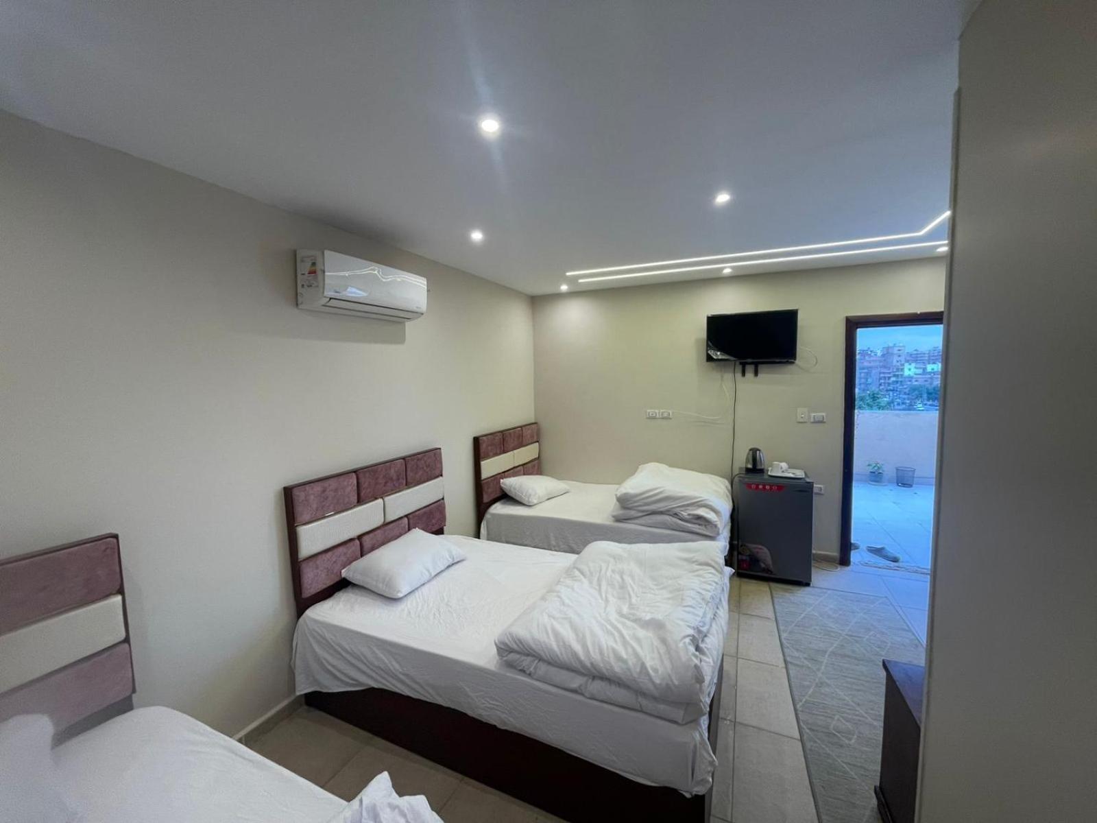 Sami Holiday Inn - Pyramids View Rooftop Al Kawm al Akhdar Exterior photo